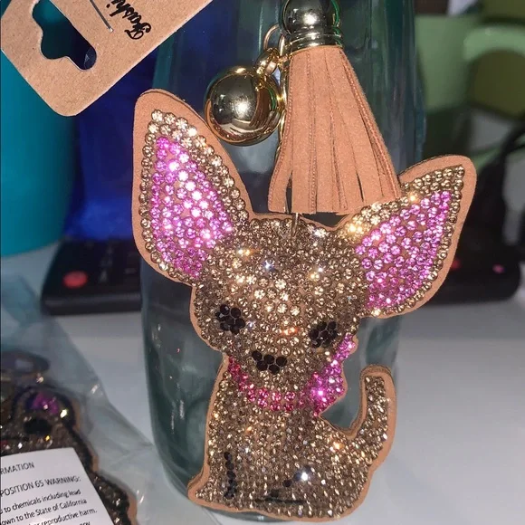 Crystal chiuaua dog purse/bag charm keychain w/ tassel - Picture 5 of 7